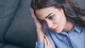 Perimenopauza potrafi zaskoczyć szybciej, niż myślisz. Sprawdź, jak złagodzić objawy bez leków